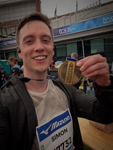 IRL side quest: ✅ Amsterdam half marathon. 

2h12m
