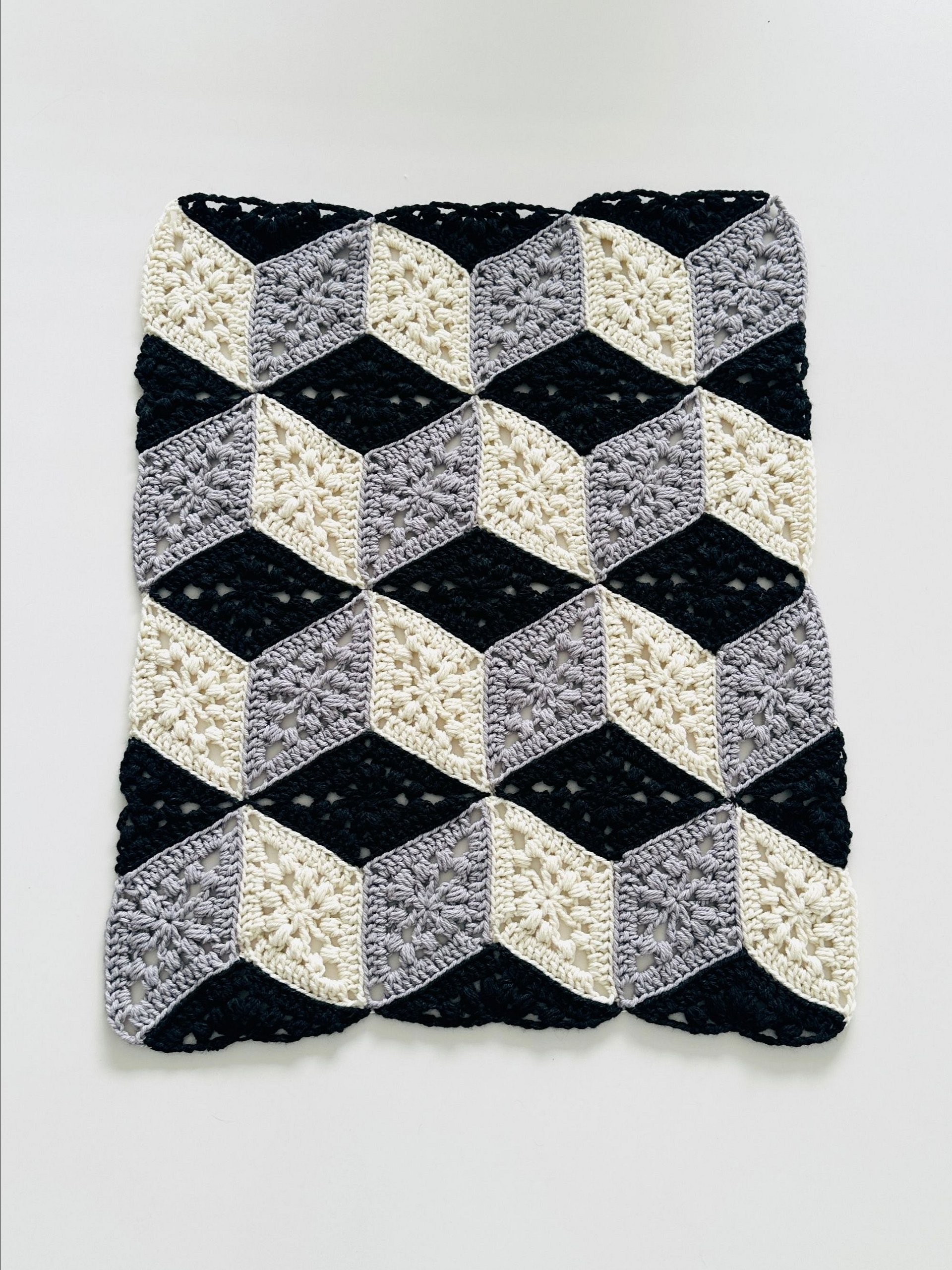 3D Cube Throw product image (2)