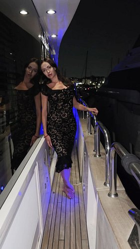 Practice confidence in this dress @rihoas_official 
Use Discount code NAT20Z to get 20% OFF