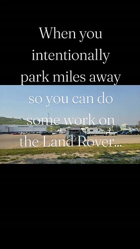Is it Land Rover envy or is it  a weird parking phenomenon???? All we wanted to do was tighten the steering wheel...

#landro...