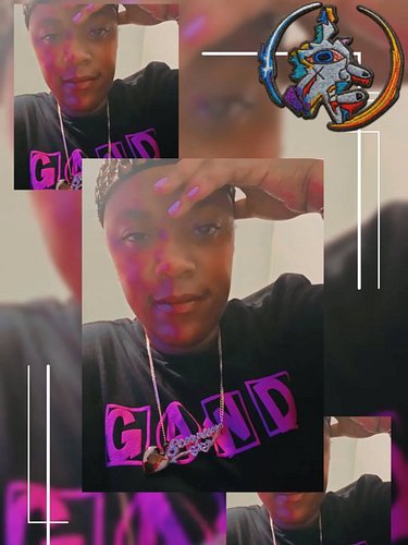 The #GAWDIAN pulled up all the way from Harlem to grab a personalized #GAWDTEE 

WE OUTCHEA #GettinAllWorkDone #ShopGAWD