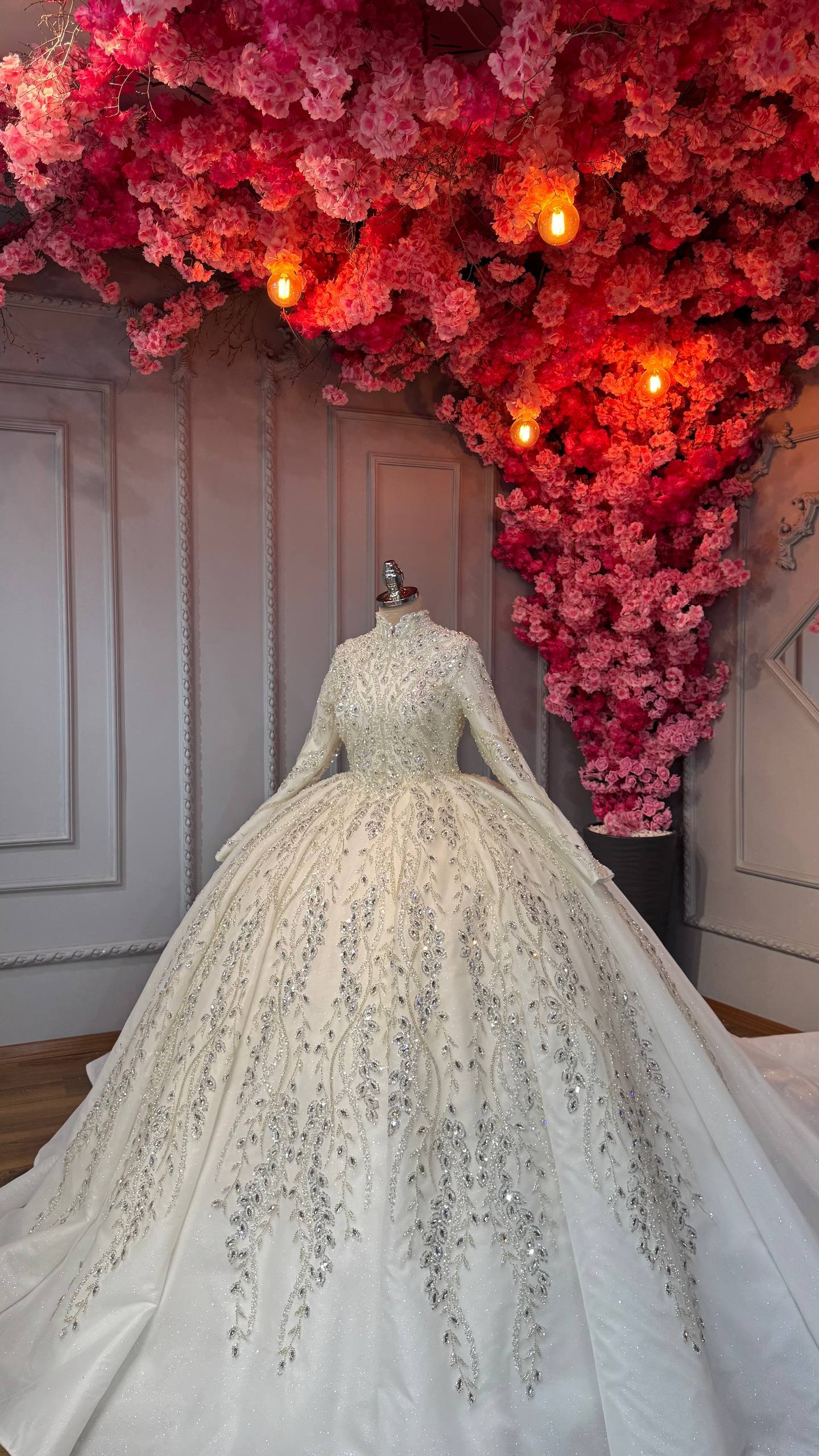 Wedding dress product image (1)