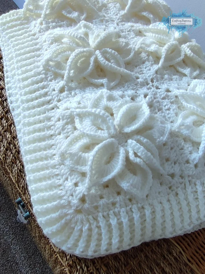 White Poinsettia Crochet Afghan Pattern | Flower Granny Square Blanket (PDF Pattern) product image (2)