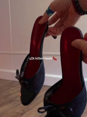 kitten heels 👠 👀👣🐈‍⬛  purrrr #tiktokshop #ootd #heels #kittenheels #pedicure 