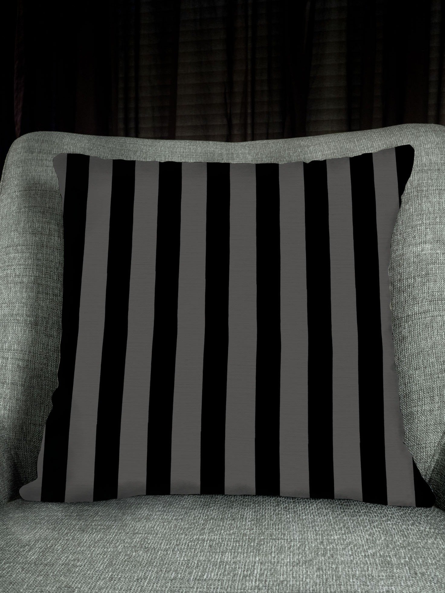 THROW PILLOW - DOUBLE-SIDED STRIPES product image (5)