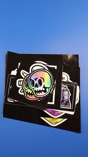Dear stickiez, next up we have a 
lovely submission by @aldam_1985 from Italy 🇮🇹 

Opening stickerpacks for our open call of ...