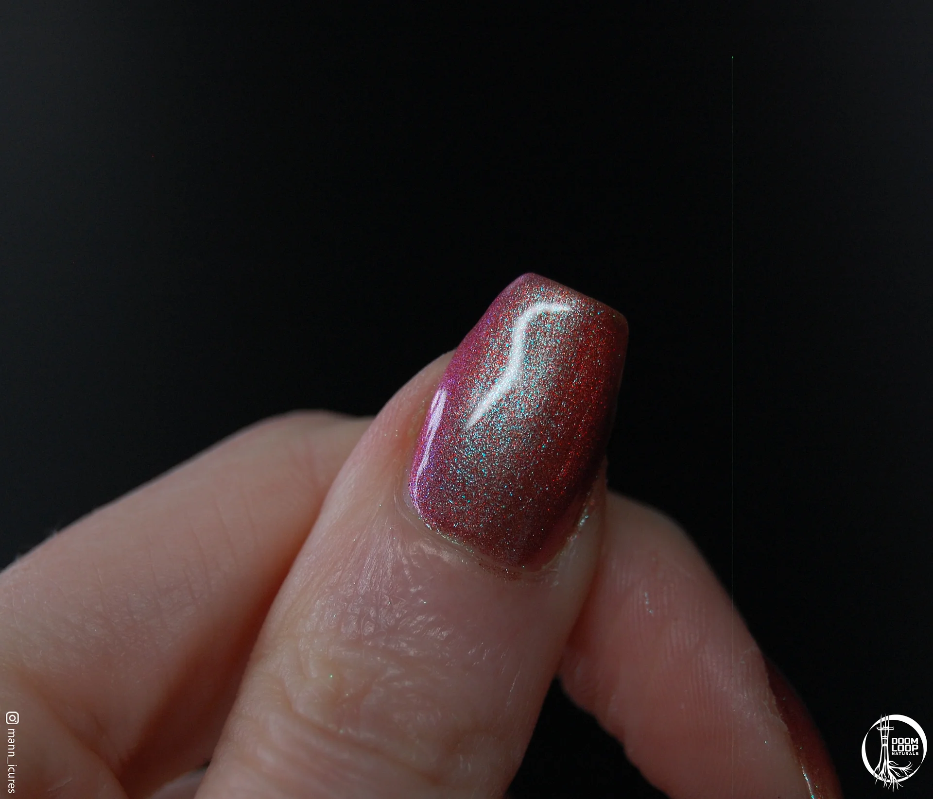 THE LAST SUMMERS - Magnetic Red and Frosted Ice Polish product image (4)