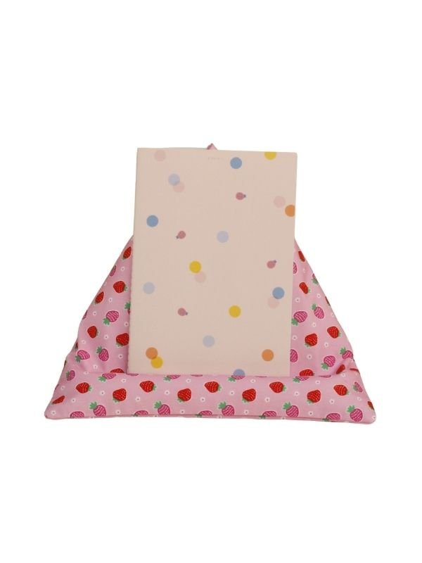 Strawberries Fabric Print product image (6)