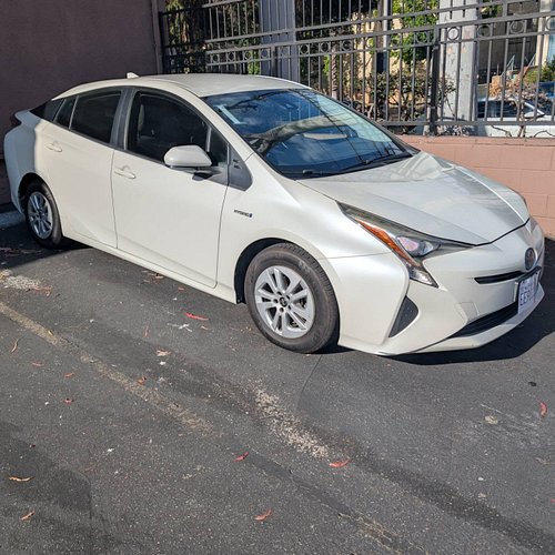 Ya boy got a new ride today. 2017 Prius.