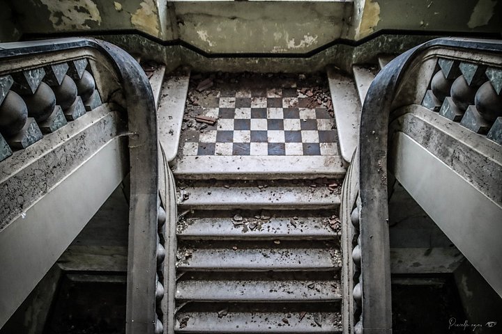 Fine Art - The Forgotten Steps product image (1)