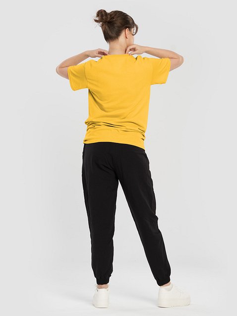 Photo showing Gildan Heavyweight T-Shirt