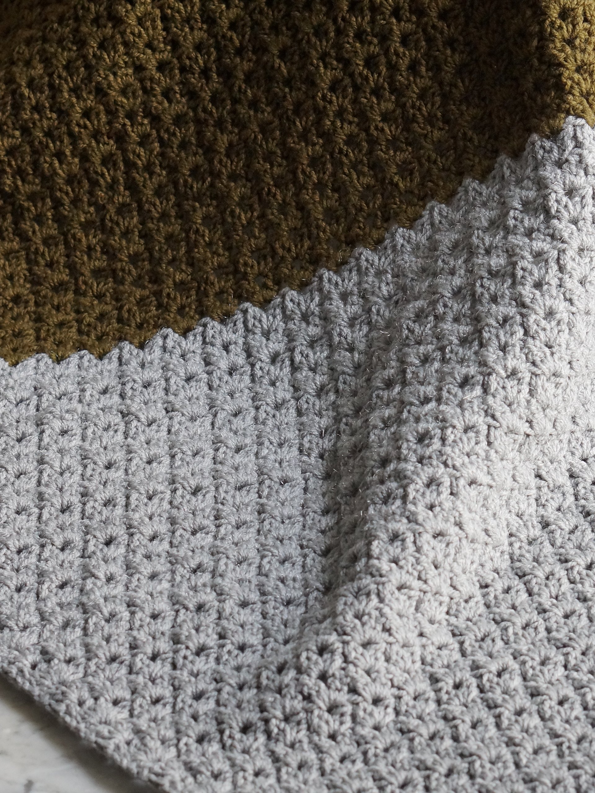 Double V stitch corner to corner blanket pattern product image (3)