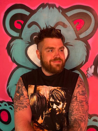 Happy Birthday today to this absolute hottie 😘
Thank you for being the silly, nerdy, gorgeous butthead that you are, for maki...