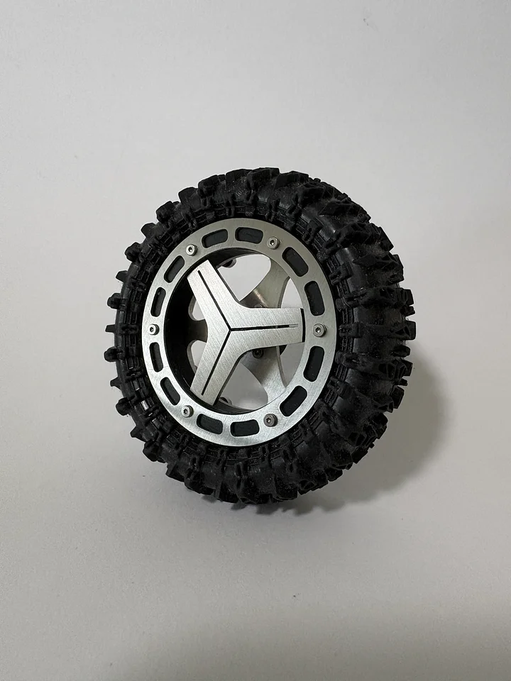 1.8" v2 Spinner Wheels *BRUSHED* - "Trinity" wheel face with "Blade" spinner product image (1)