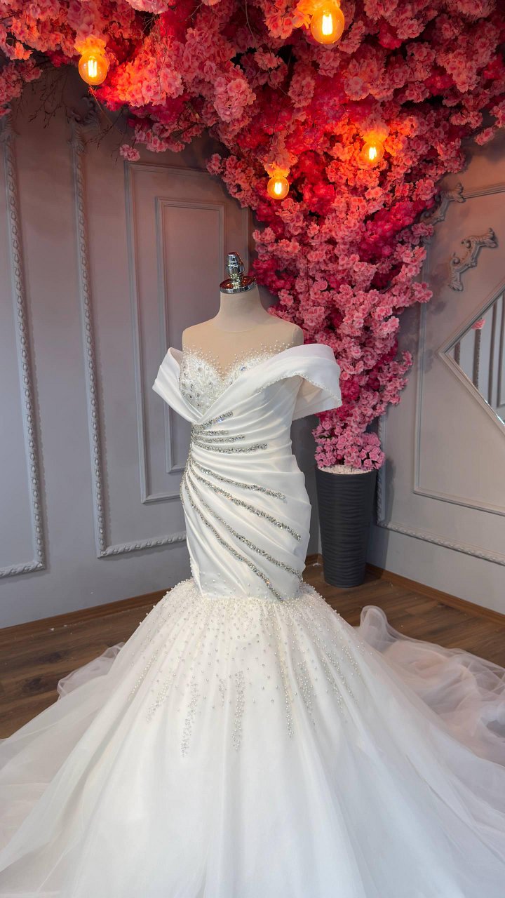 Wedding dress product image (2)