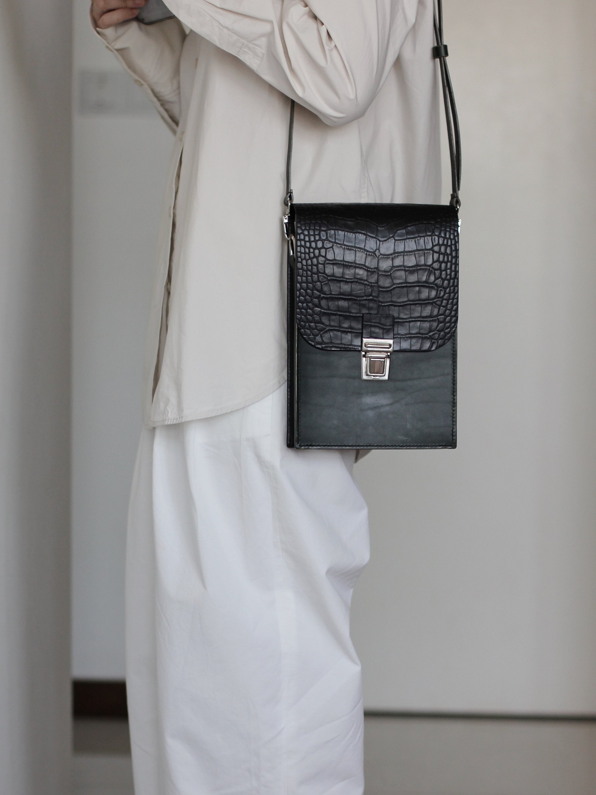 Croc Embossed Vegetable Tanned Leather Satchel product image (9)