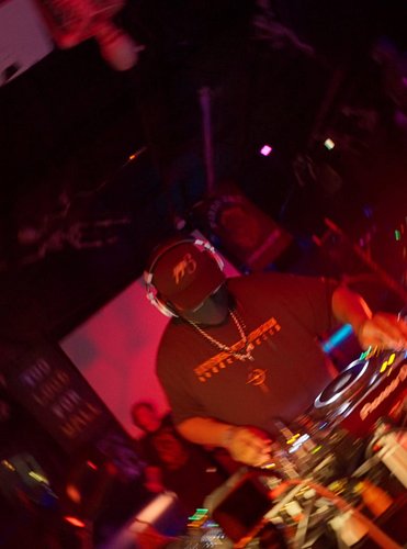 red room set went a lil something like this.

thanks @nu.saga for the opportunity to throw some heavy shit like this for y'al...