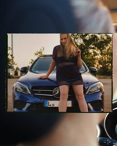 Since i started driving, back then in my Renault Twingo, i wanted to have a car shooting - what can i say - i love the Outcom...