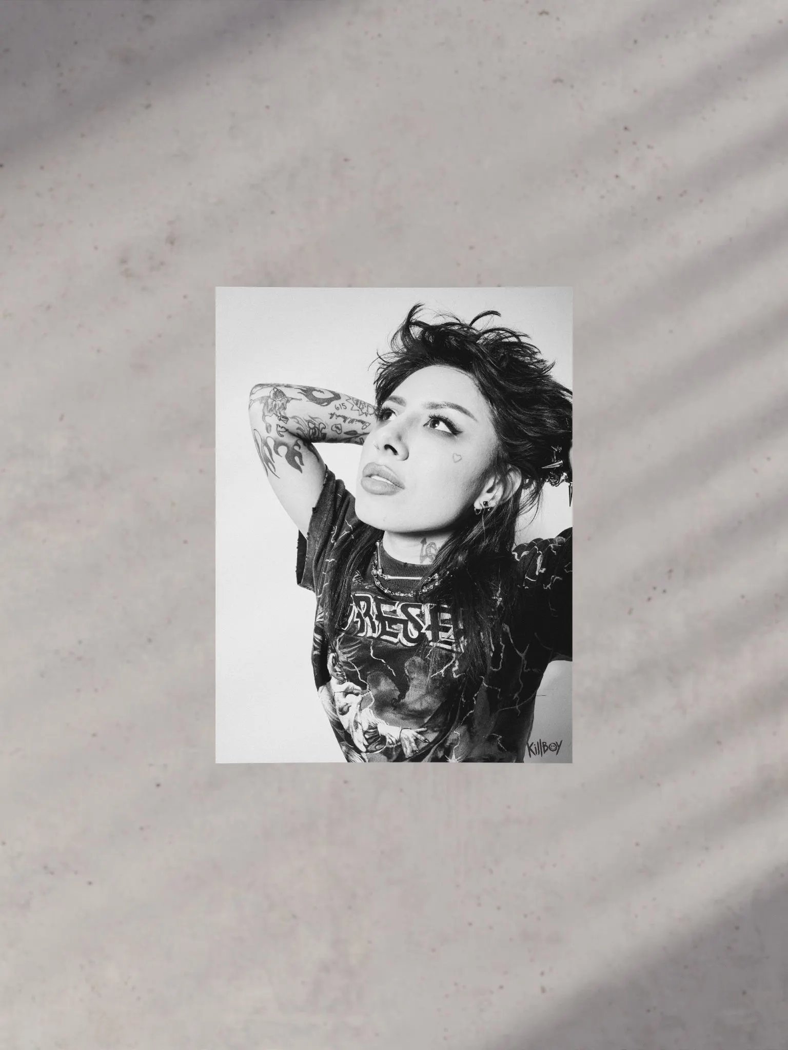 B&W BOY product image (2)