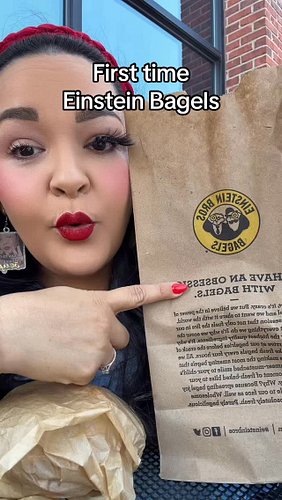 1000/10 @einsteinbros The Jalepeno one was AMAZING 
#einsteinbagels