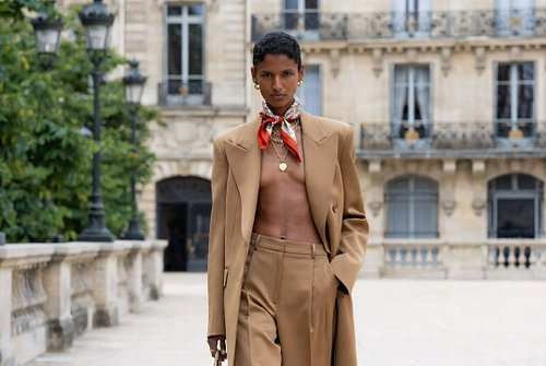 Michael Rider Celine: The Acclaimed Debut That Reshaped Paris Fashion https://www.runwaylive.com/michael-rider-celine-debut-p...