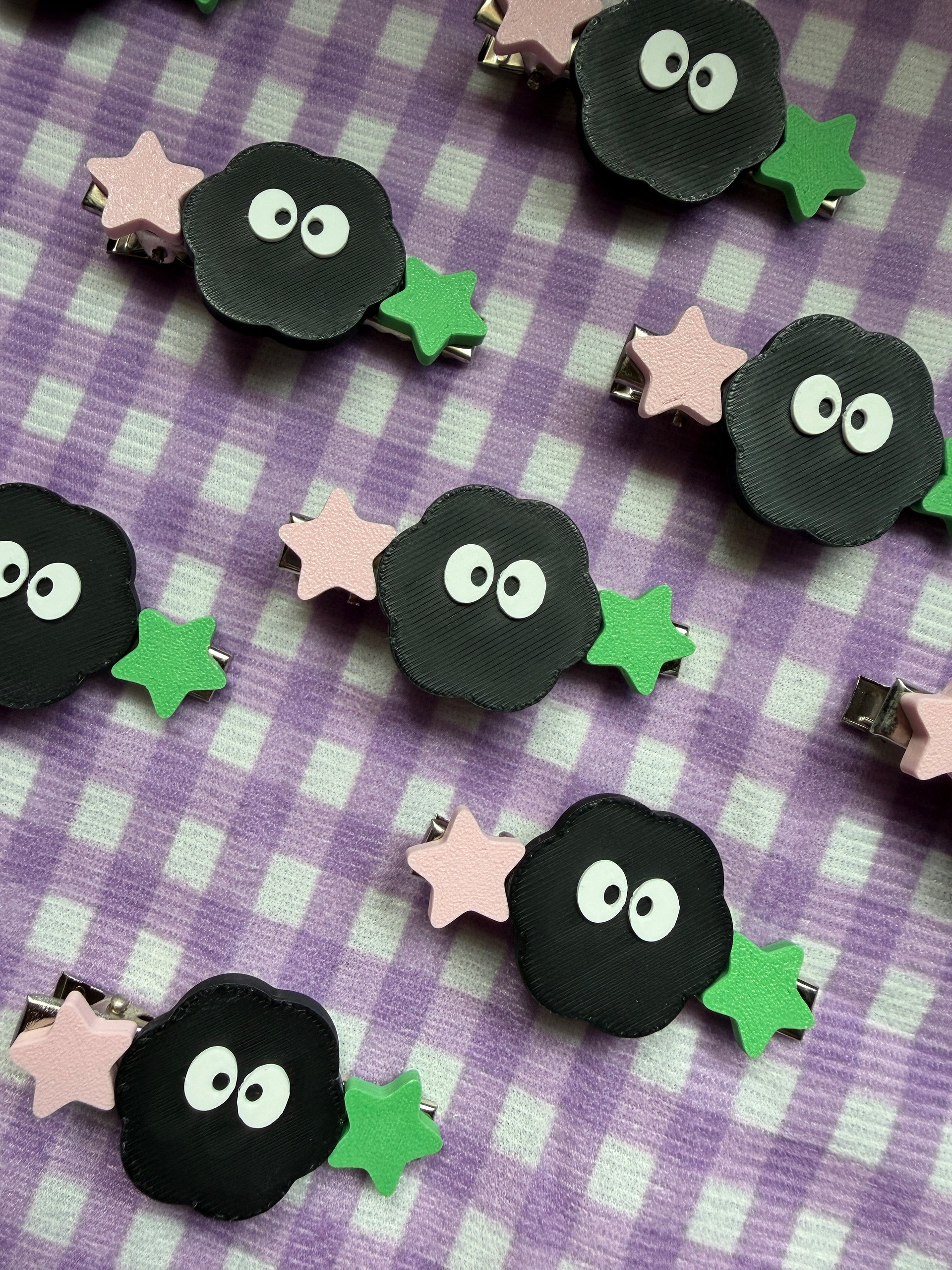 Soot hairclip product image (1)