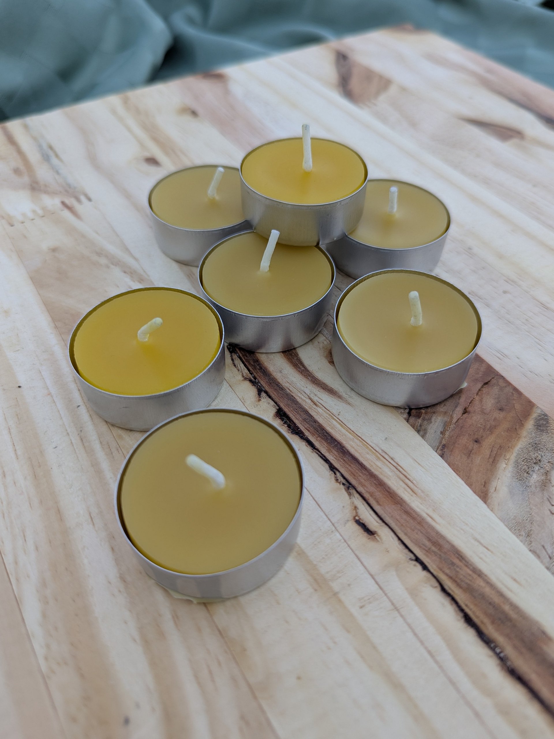 All-Natural Beeswax Tealights product image (2)