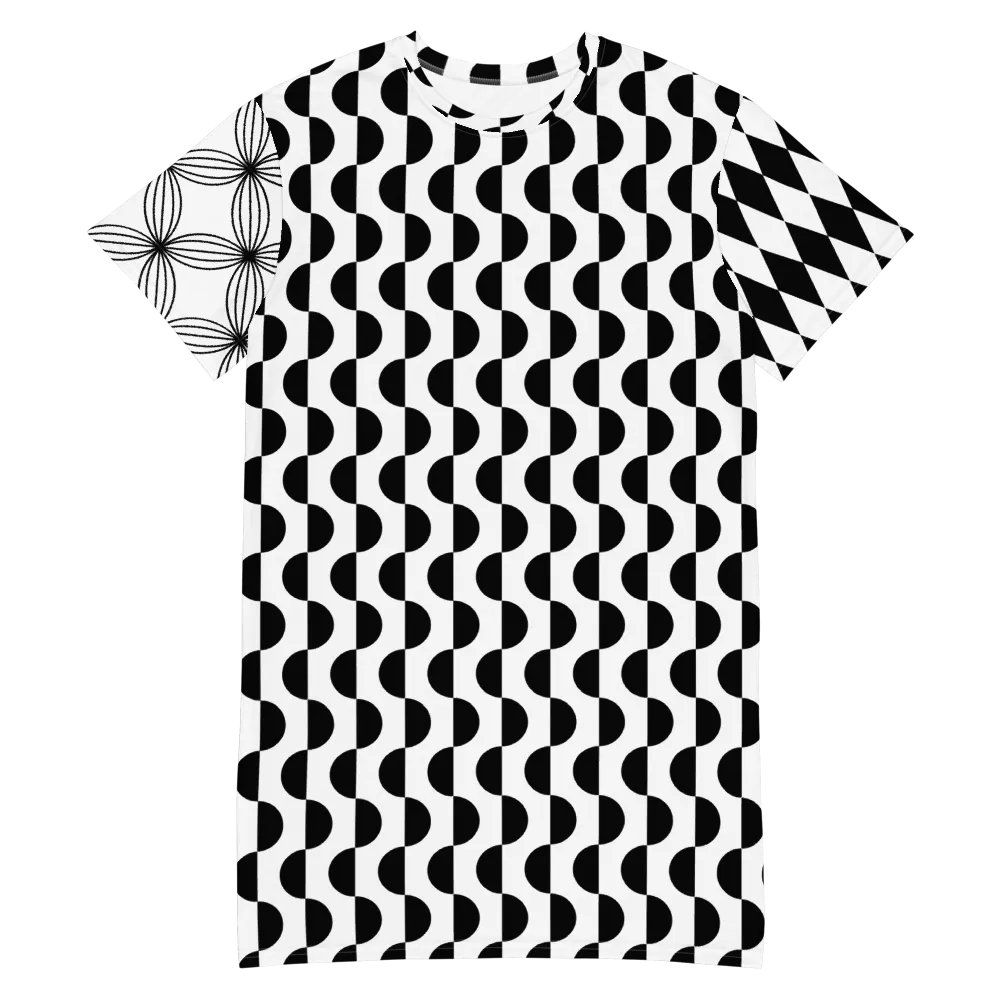 All-Over Geometric Black & White Oversized T-Shirt Dress product image (8)