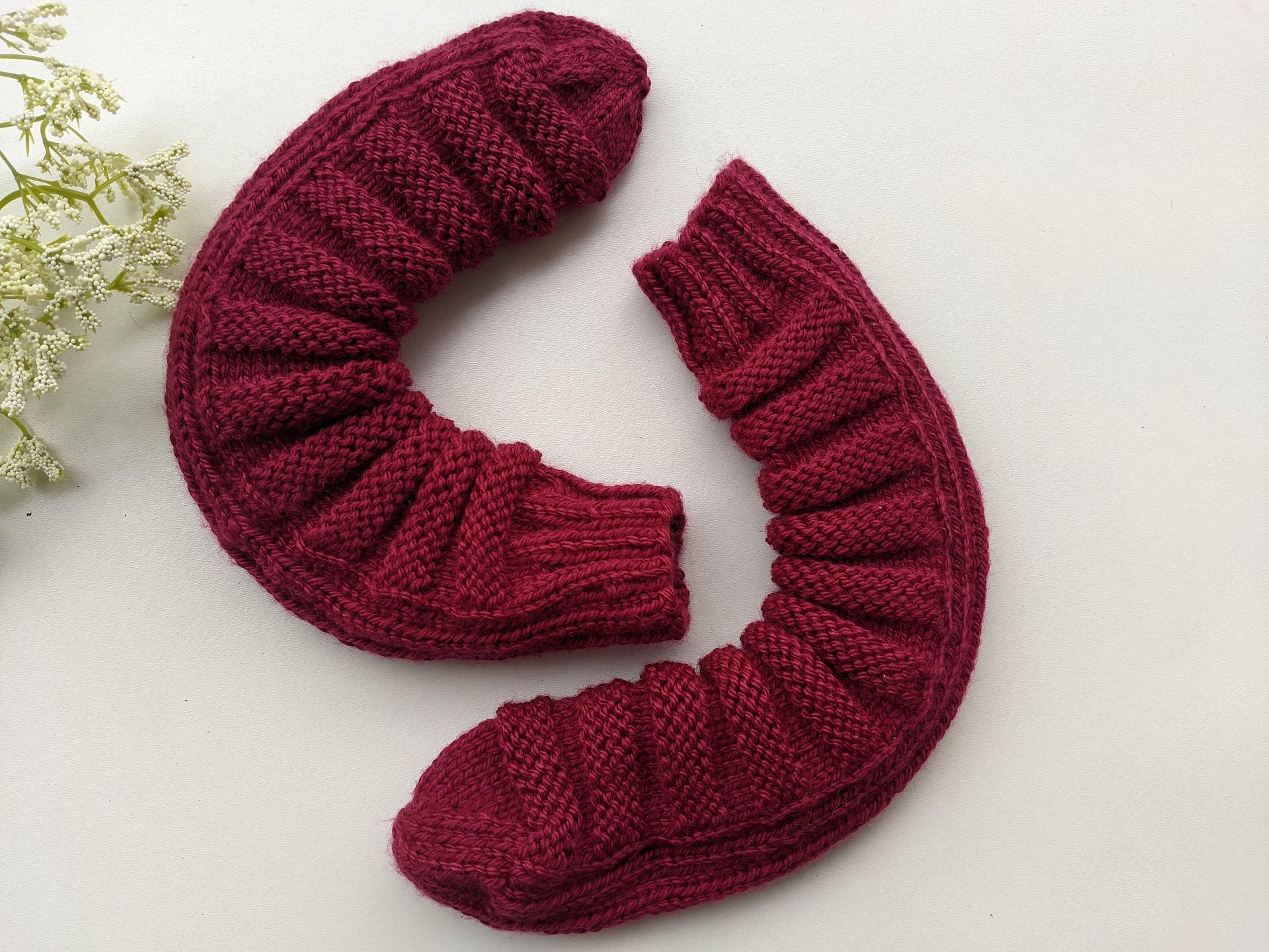 Knit Caterpillar No-Heel Socks Pattern product image (7)
