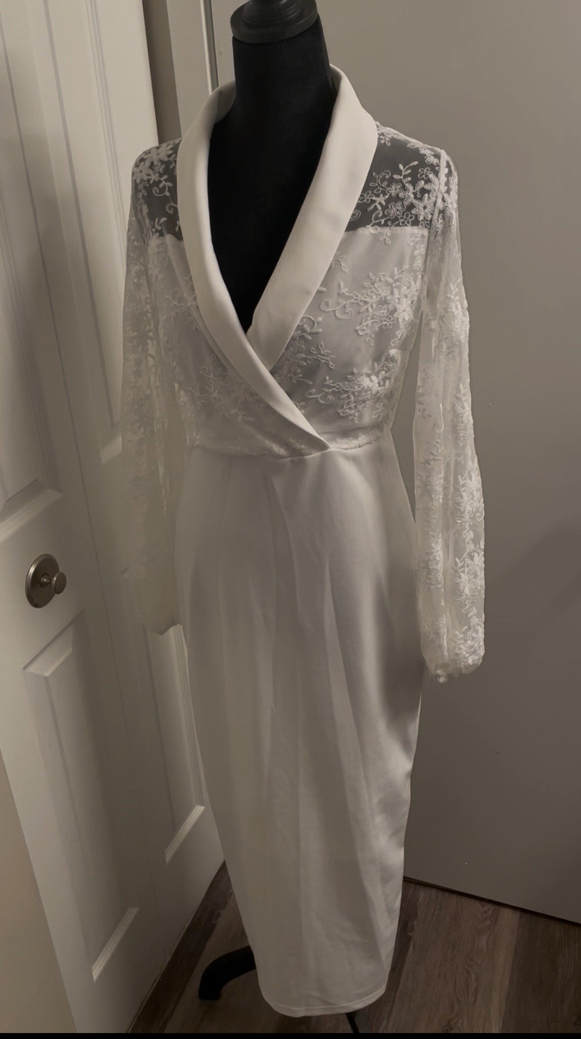 Wedding dress product image (2)