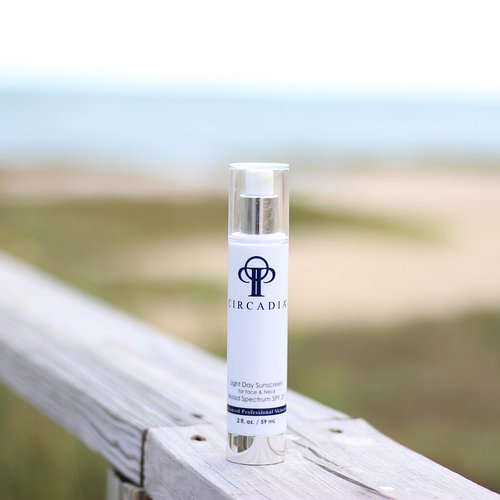 ☀️ Why You Should Be Wearing Sunscreen Every Single Day

If there’s one skincare product I wish everyone truly understood, it...