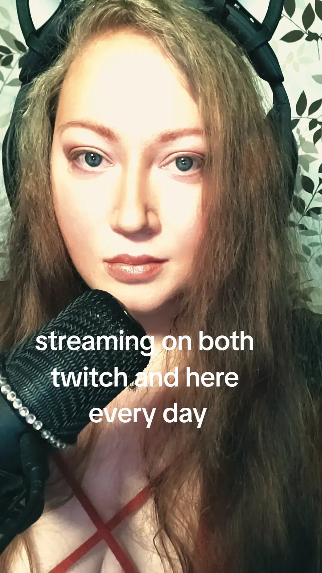 come join the chat and keep me company ♡ #taythebrat #smiles #gamergirl #twitch #animallover #catmom #callofduty #fathersday 