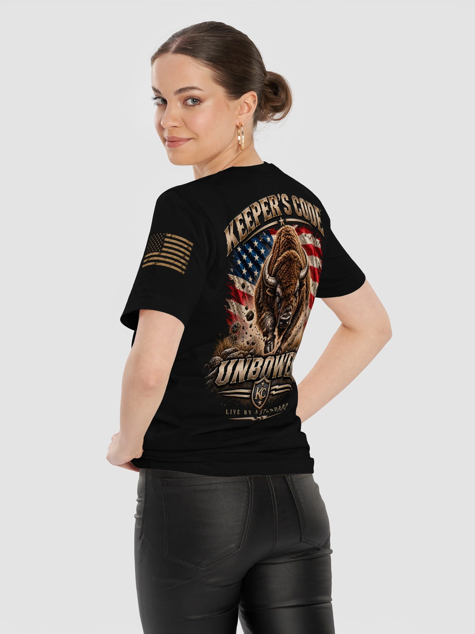 Women’s Unbowed Bison Patriotic Graphic T-Shirt product image (4)