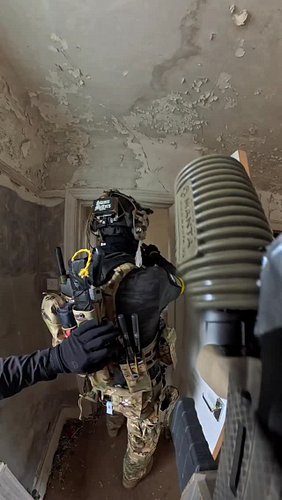 Working with @harveyrare at @southcoastcqbofficial 🔥 #airsoft #notreal