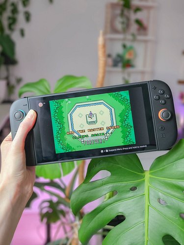Have you played a link to the past? 

I played this awhile ago and its by far my favorite 2D zelda game I've played 🩷
The mus...