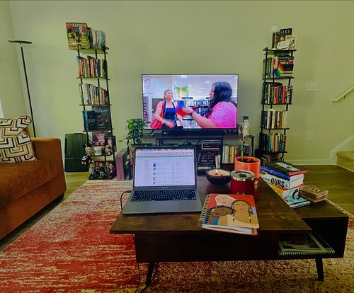 Sunday morning things. 

Time to catch up with #DEEZ books. I need an itty bitty grocery order for the week. I need to plan a...