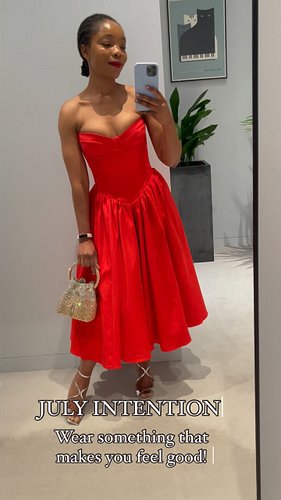 July intention! Wear something that’s makes you feel good! #confidenceboost #feelgood #positivevibes 

Dress: @houseofcb @the...
