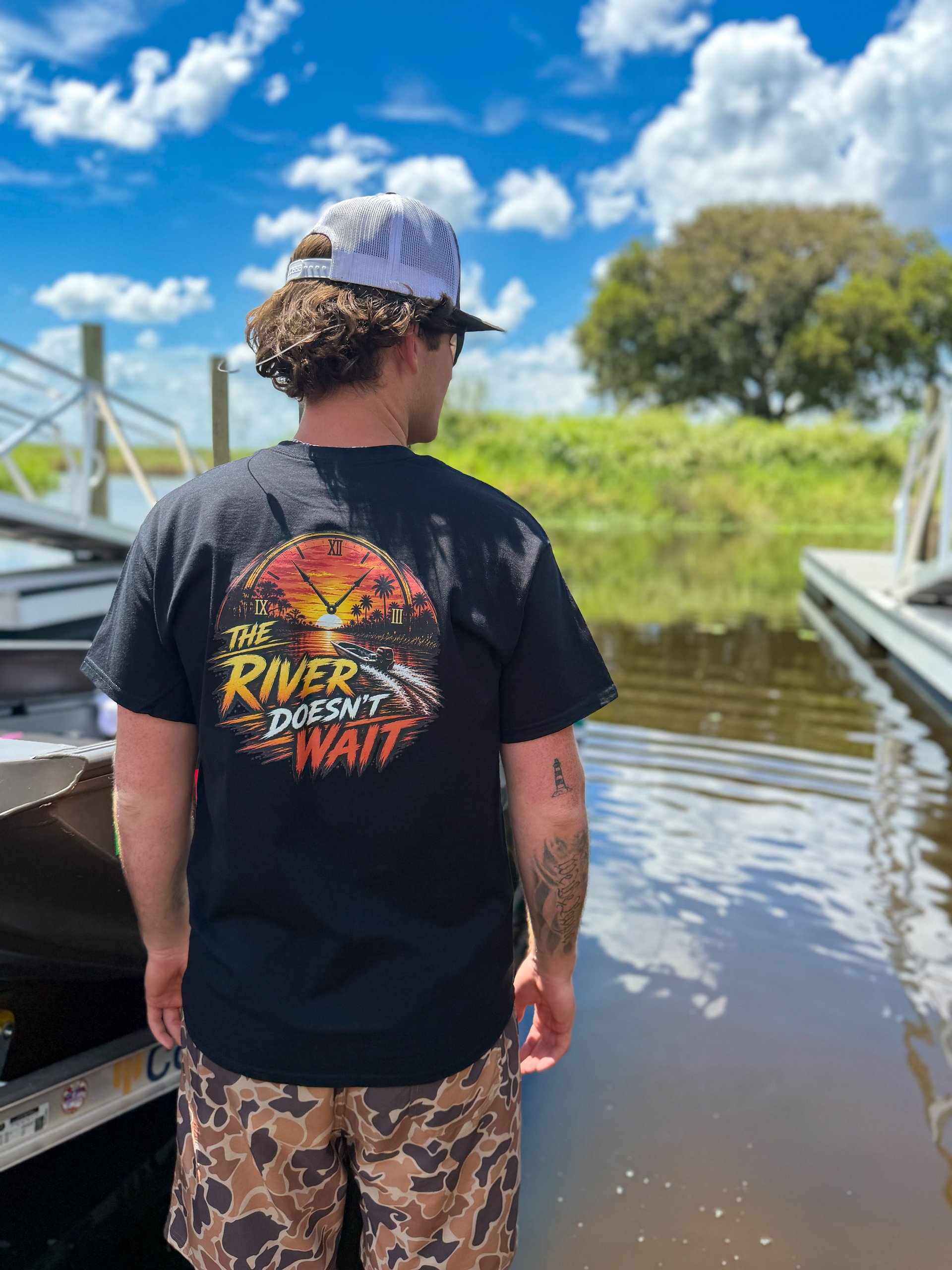 THE RIVER DOESN’T WAIT T SHIRT product image (1)