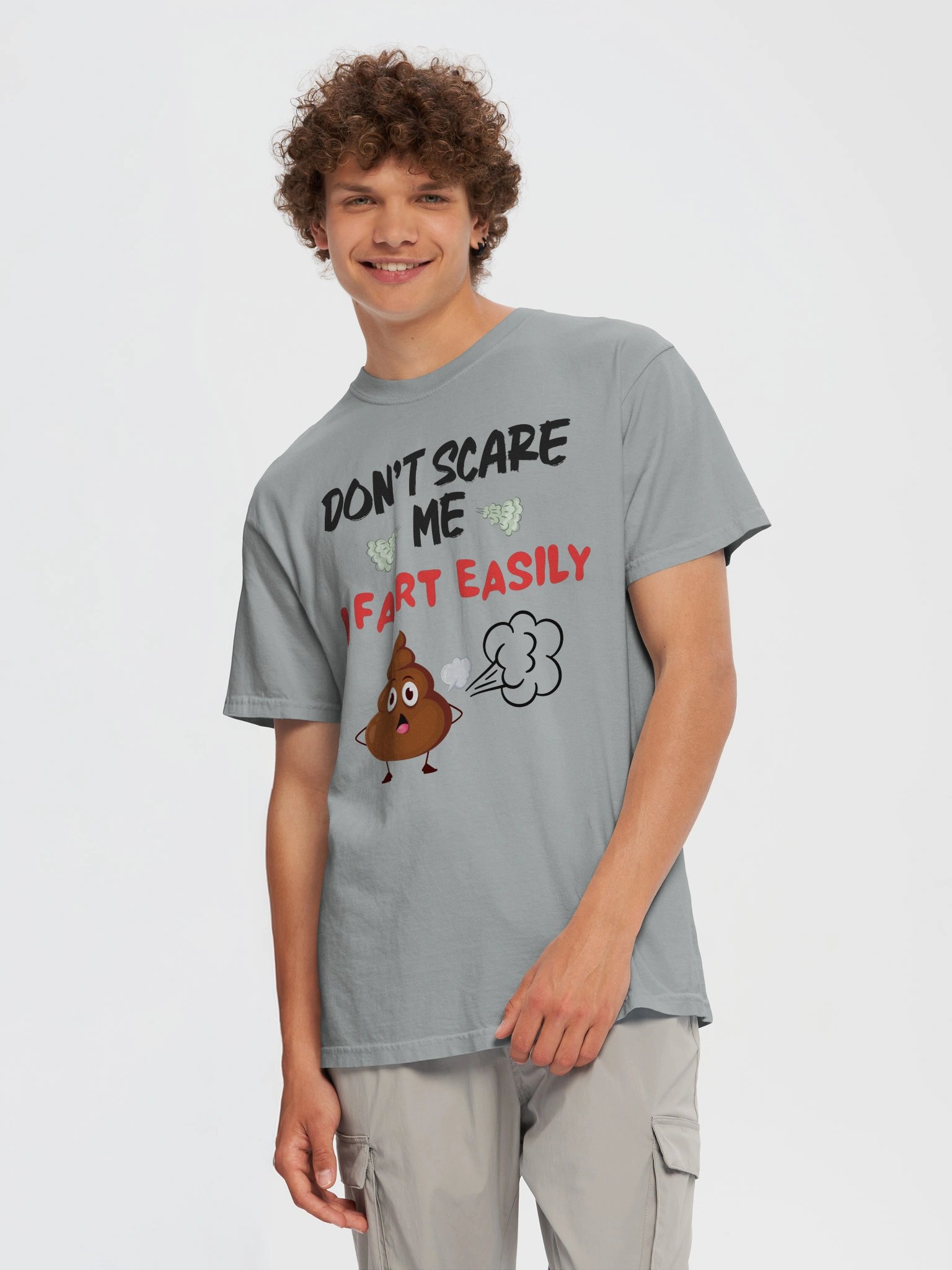 Don't Scare Me, I Fart Easily Tee product image (61)