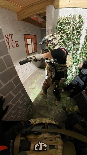 Attempting the rush with @harveyrare at @r.i.f.t.airsoft … #airsoft #notreal
