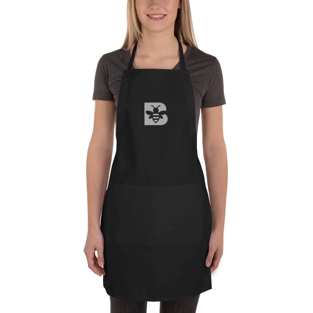 Minimal BEA Logo Embroidered Apron product image (2)