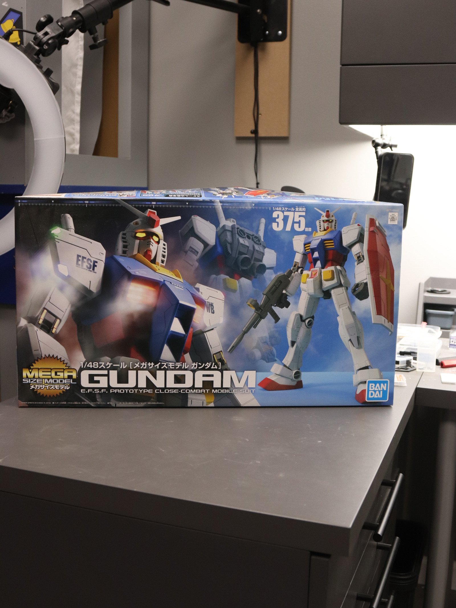 Bandai Megasize RX-78-2 1/48 product image (1)