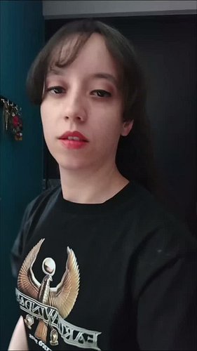 Acompáñame a dar clase de gutural 🤘🏻 

En esta clase hablé con mi alumna sobre la fuerza del cuerpo que será impregnada en la...