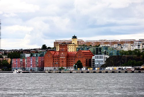 Stockholm, Day 2 🇸🇪

I started the day with an early ride to Stockholm Central Station, then visited City Hall and followed t...