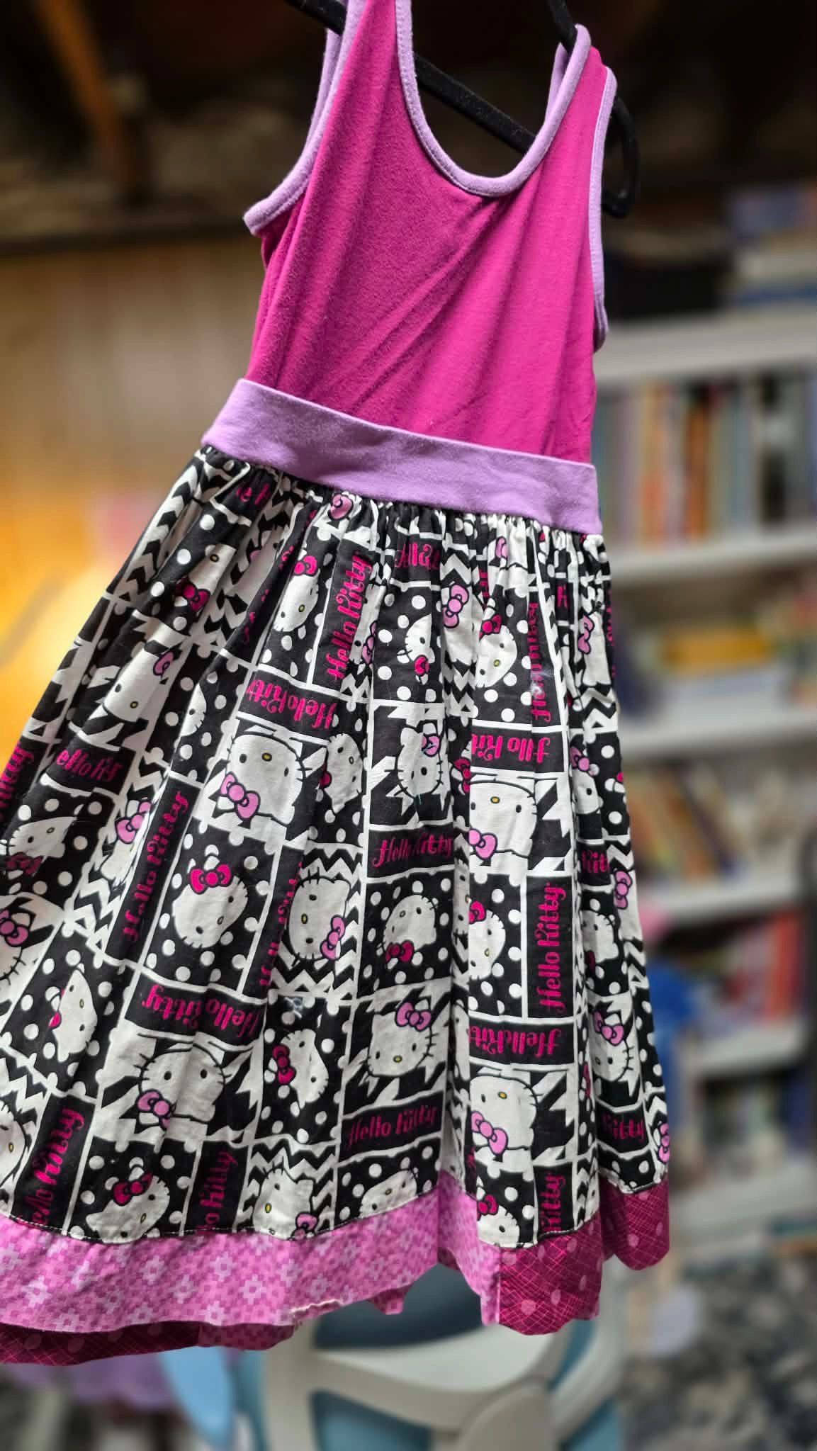 KPEA - Size 8 - GENTLY USED - Hello Kitty product image (2)