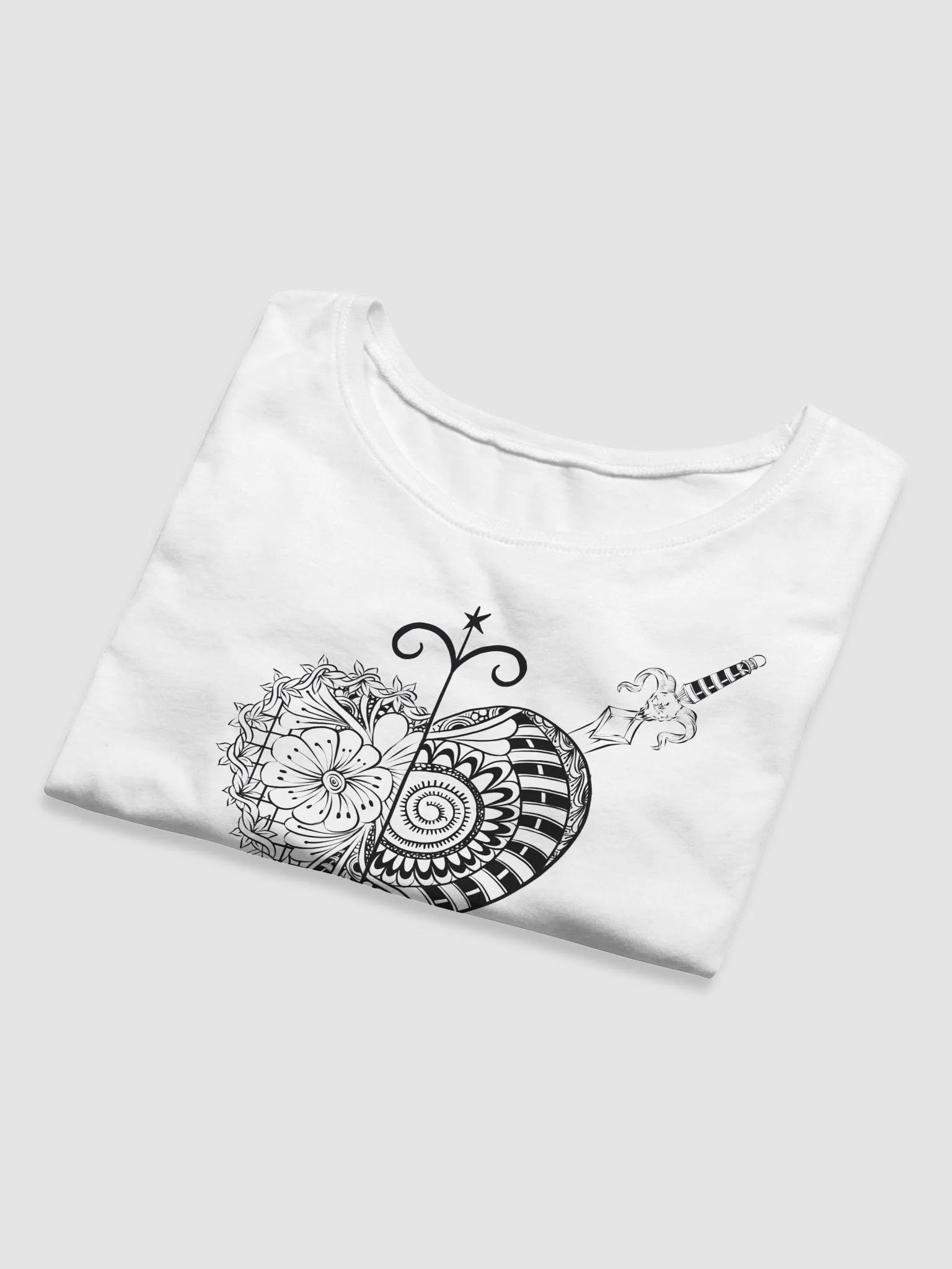 Crop top blanc avec le vèvè d’Erzulie Dantor product image (9)