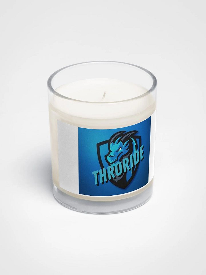 soy candle with the Throride brand product image (2)