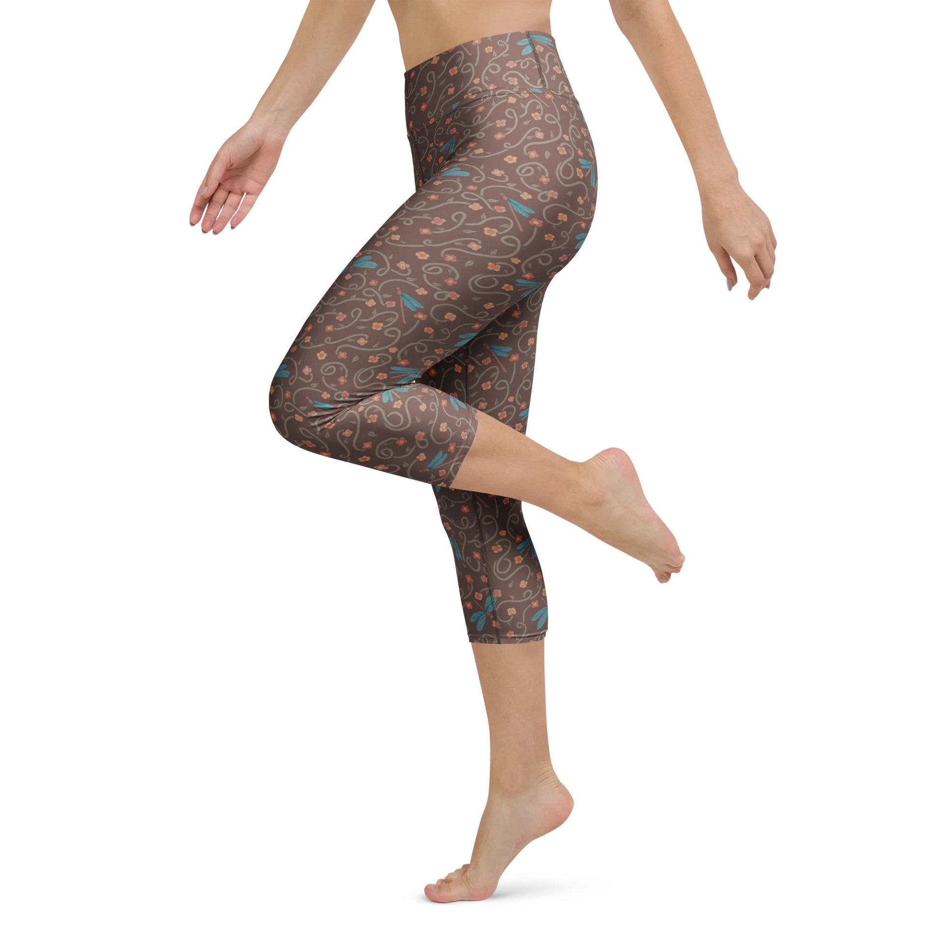 All-Over yoga capri leggings. Dragonfly and floral artistic activewear product image (5)