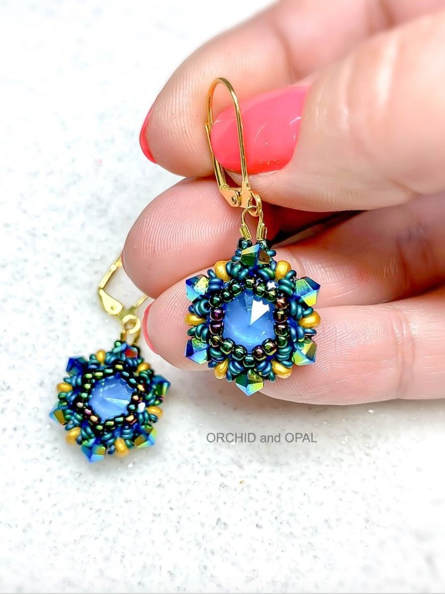 Beading Pattern – Royal Plumage Earrings product image (1)