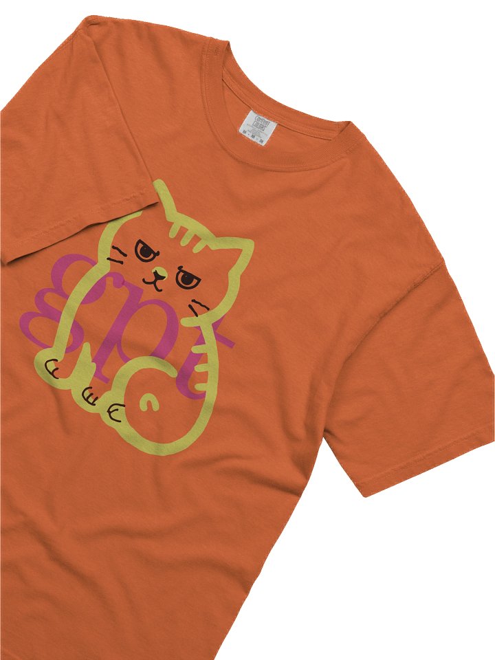 "Grumpy Chat GPT" T-Shirt - The Design that Merges Feline Humor and Tech Culture product image (2)